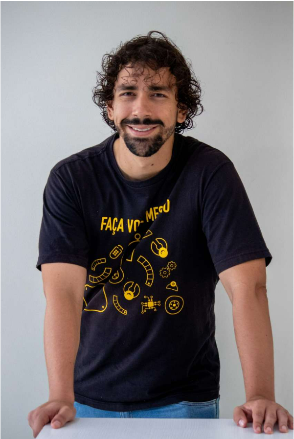 Luan, professor de educação maker